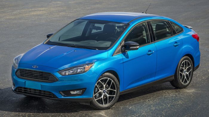 Ντεμπούτο για το ανανεωμένο 4θυρο Ford Focus